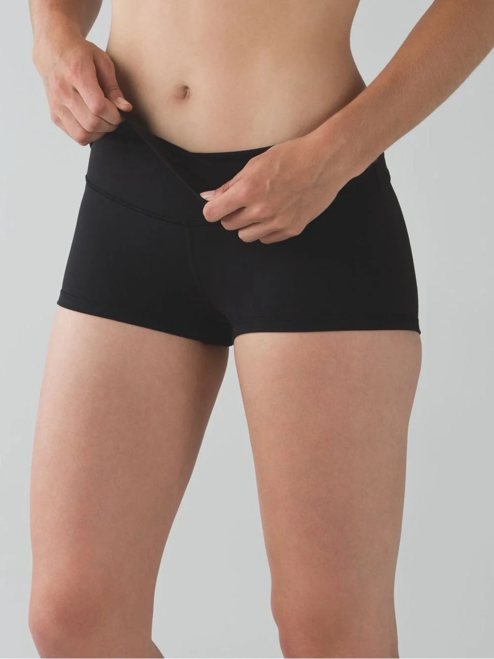 Lululemon| Reversible ‘Boogie Shorts’ Roll Down (Purple Waistband)
